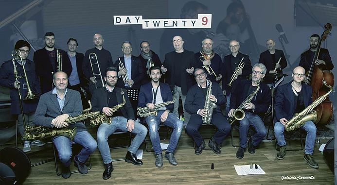 Caserta Jazz Orchestra live al Day Twenty 9 di Caserta.JPG