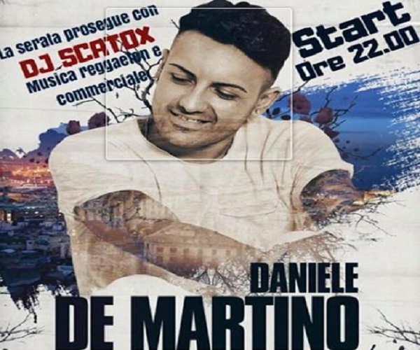 Daniele De Martino in concerto al living Giugliano in Campania.jpg