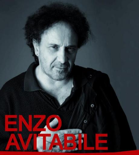 Enzo Avitabile black tarantella band in concerto agosto 2017.jpg