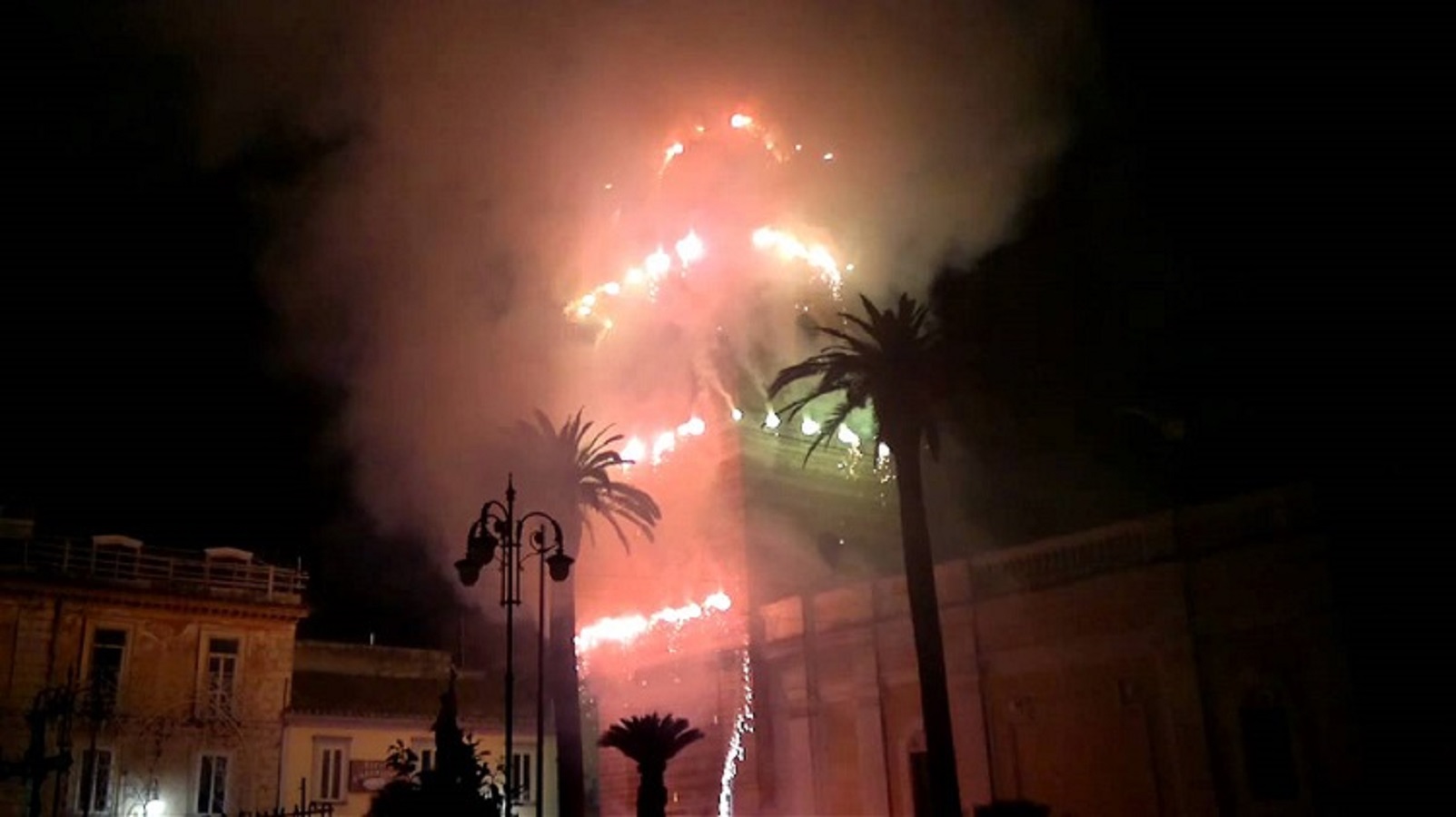 Incendio del Campanile 2022 Spettacolo piromusicale Santa Maria Capua Vetere.jpg